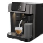 GRUNDIG KVA 6230 Kaffeevollautomat mit Milchaufschäumdüse, Edelstahlmahlwerk mit 13 Mahlgraden, 250 g Bohnenbehälter, 2 Liter abnehmbarer Wassertank, 19 Bar Pumpendruck, Touch-Display, Schwarz